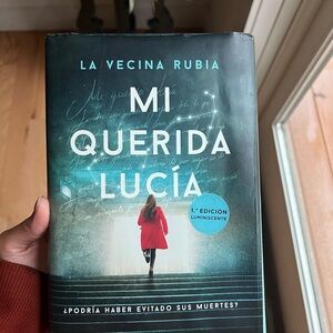 Mi Querida Lucía Book